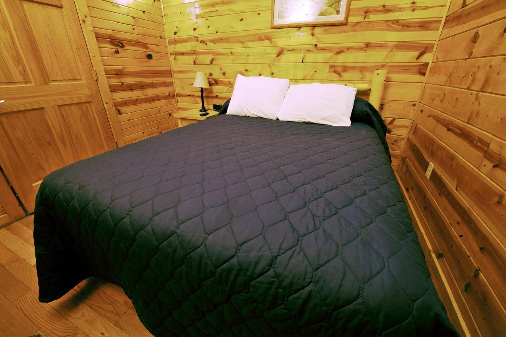 The Cabins At Pine Haven - Beckley Beaver Exterior photo