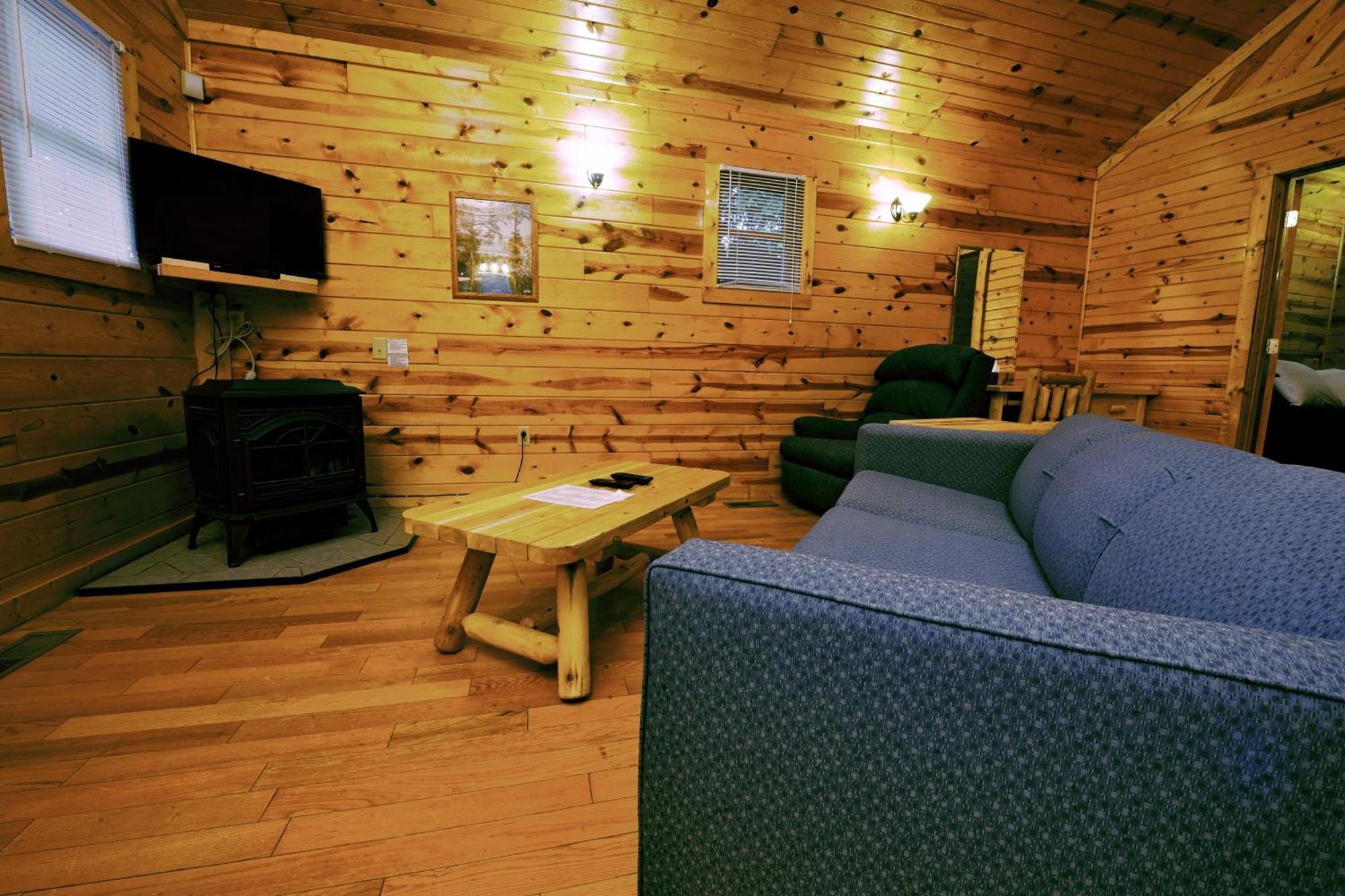The Cabins At Pine Haven - Beckley Beaver Exterior photo